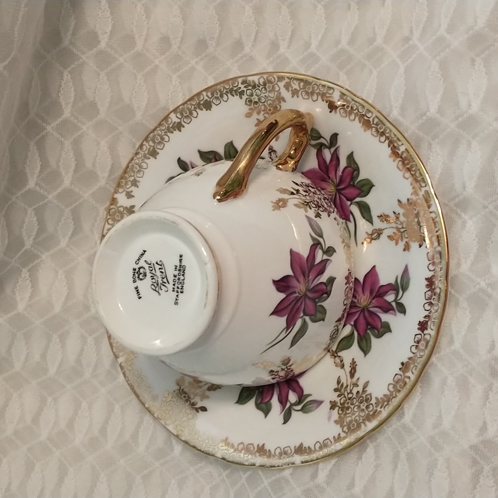 Vintage Fine Bone China Royal Trent - Staffordshire England - A42 - Picture 4 of 7